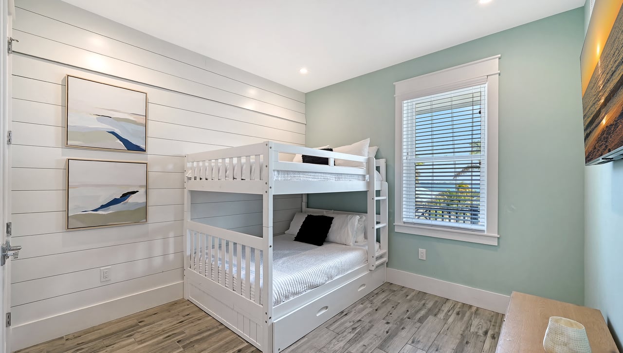 2206 Avenue A, Bradenton Beach, Florida