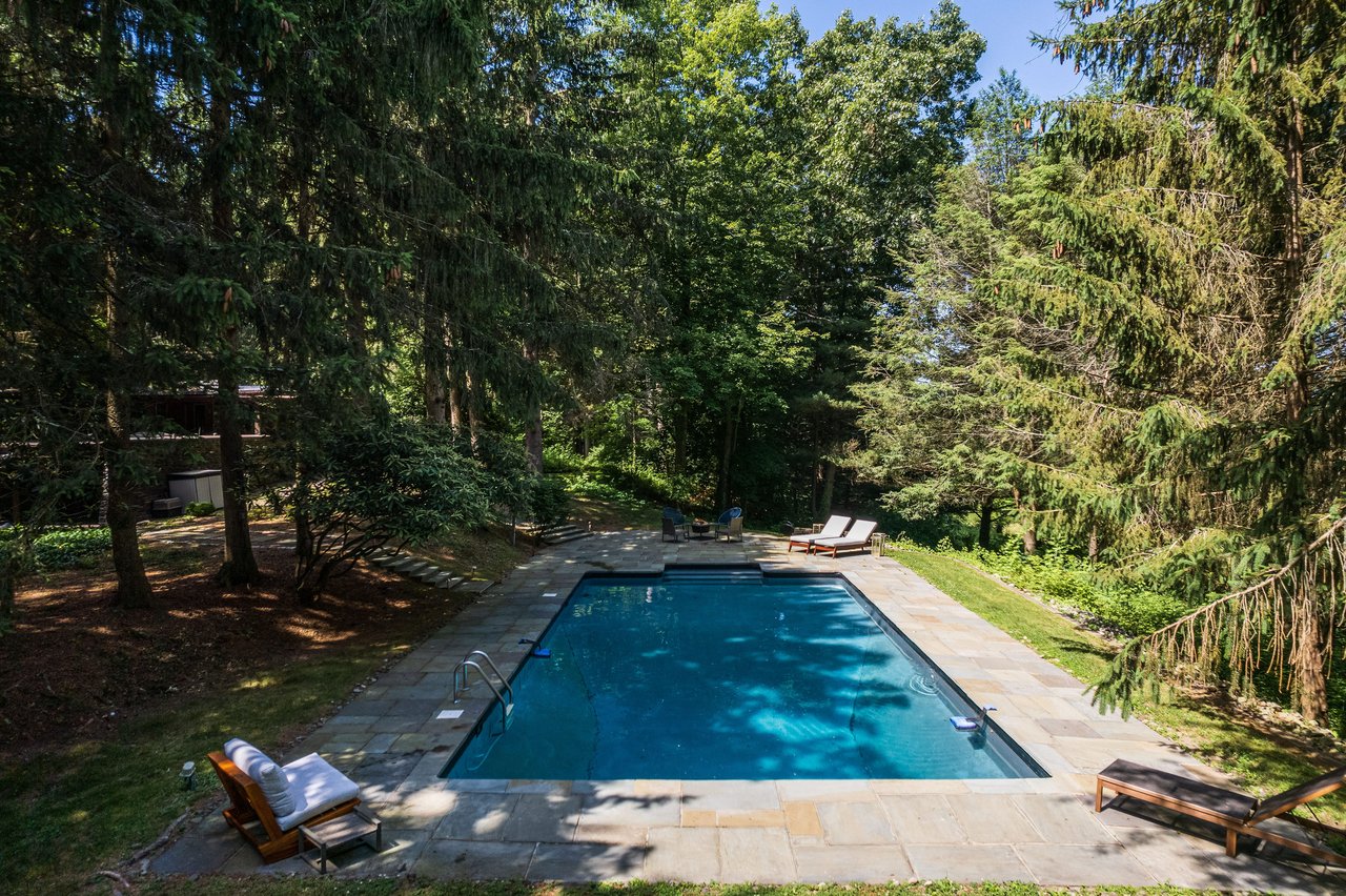205 Emans Rd