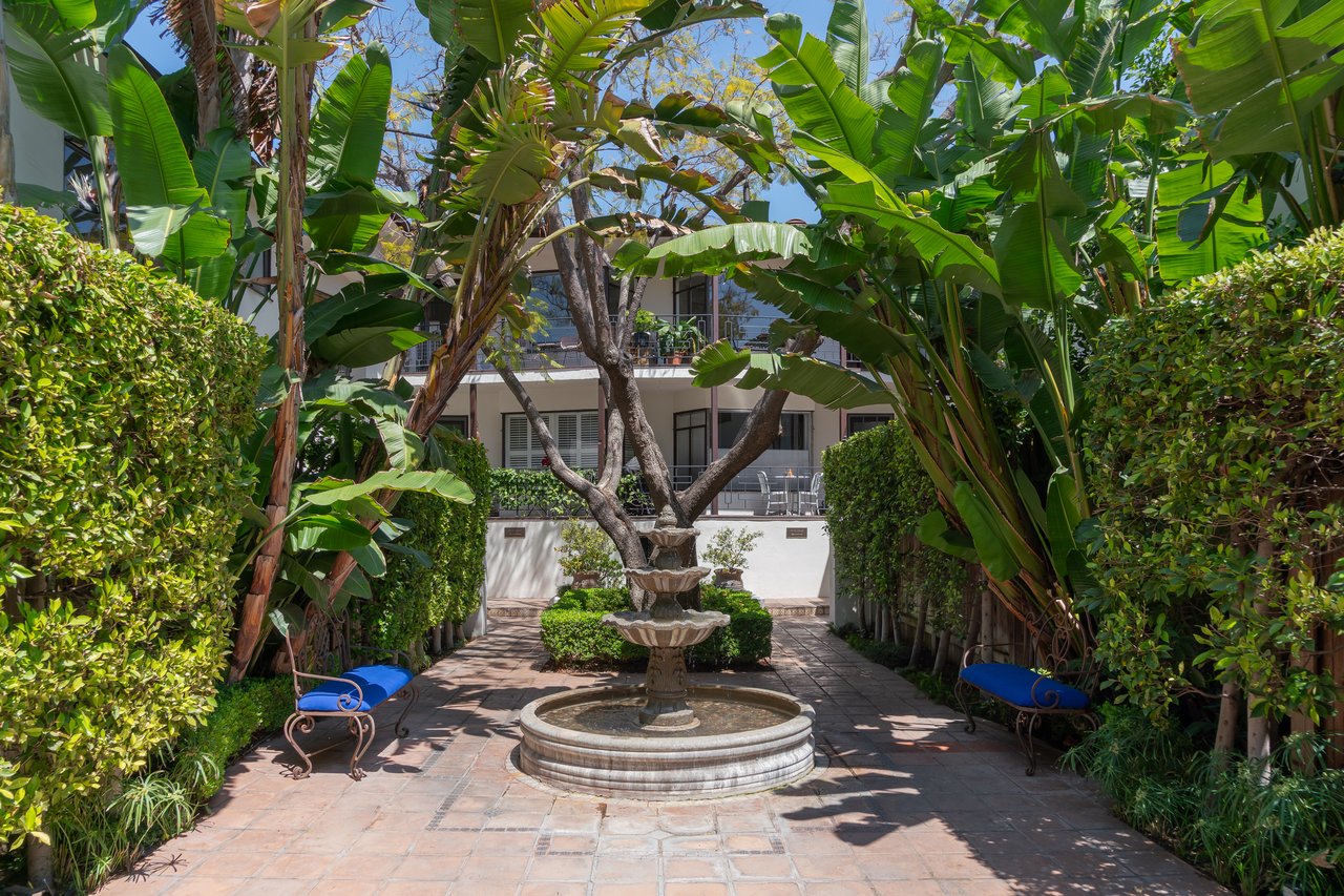 1318 N Crescent Heights Blvd