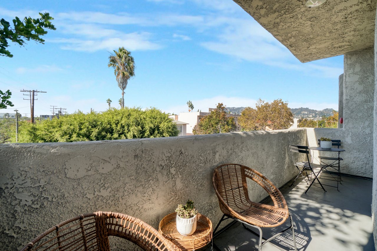 166 S Hayworth Ave APT 201, Los Angeles, CA 90048