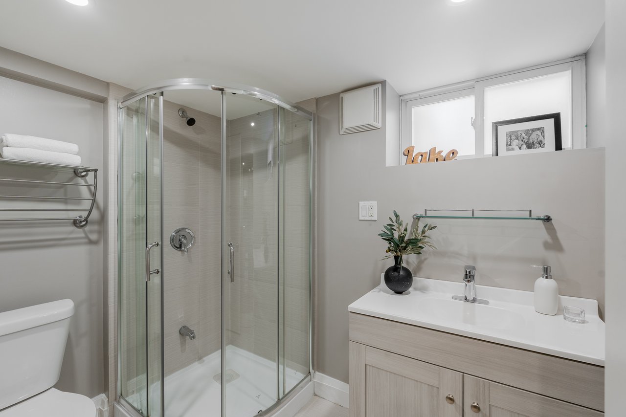 35 Kingsmount Park Rd