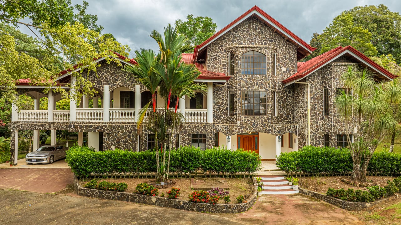 Private Tropical Estate with Pool & Fruit Gardens In San Isidro