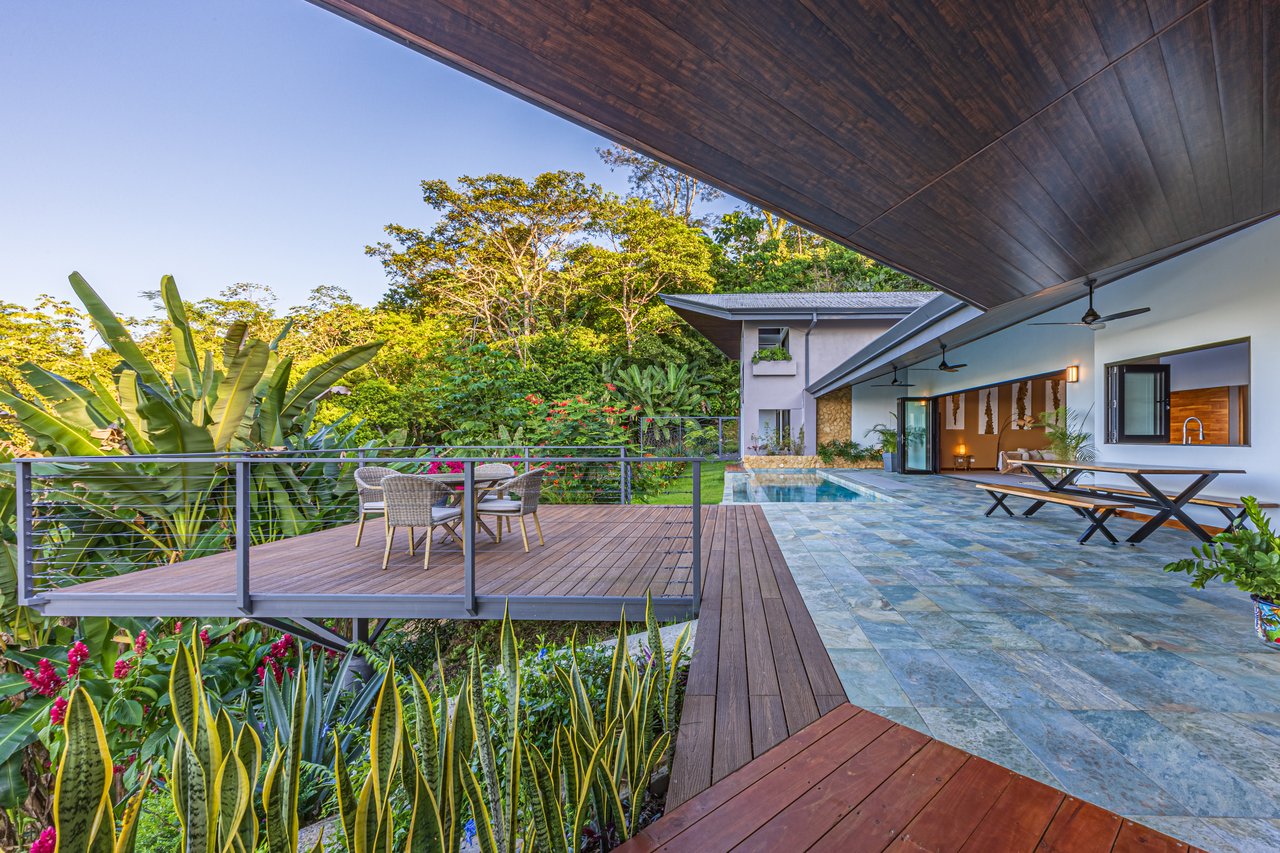 Beautiful Ocean View Casa Espiritu de la Jungla in Ojochal.  Accepting Bitcoin!