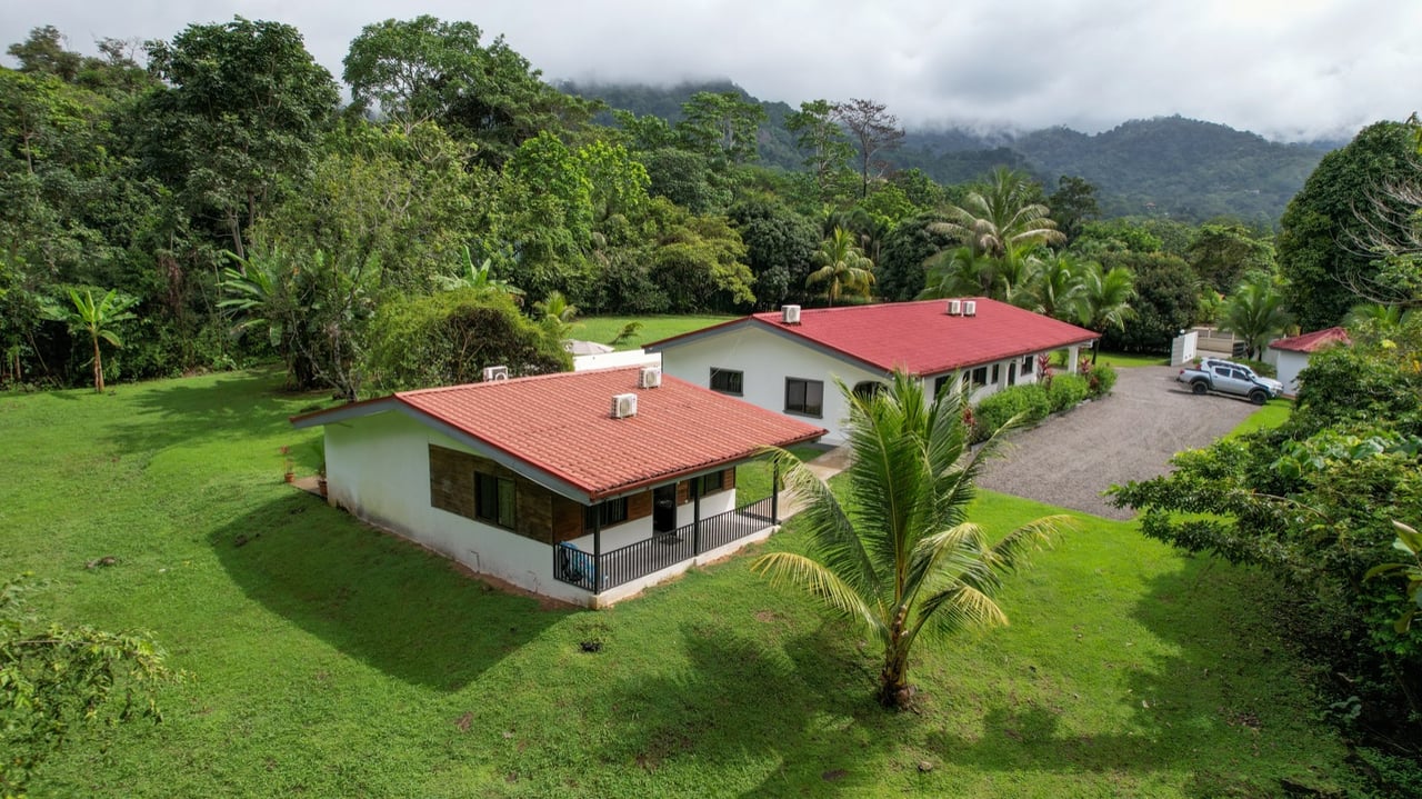 Versatile Multi-Unit Property with Income and Expansion Potential