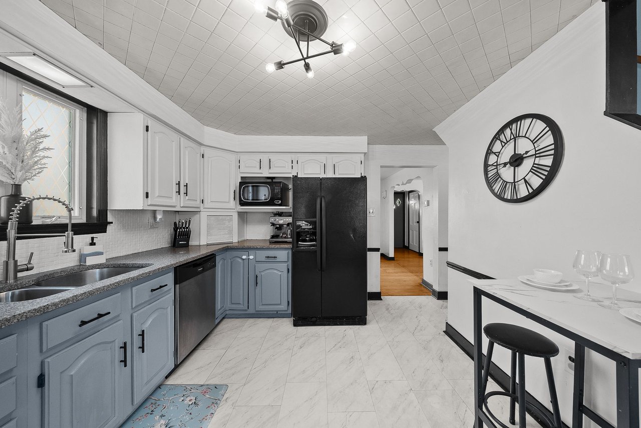 615 Lincoln Ave, Carnegie PA 15106