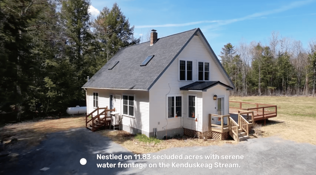  573 Exeter Road Corinth