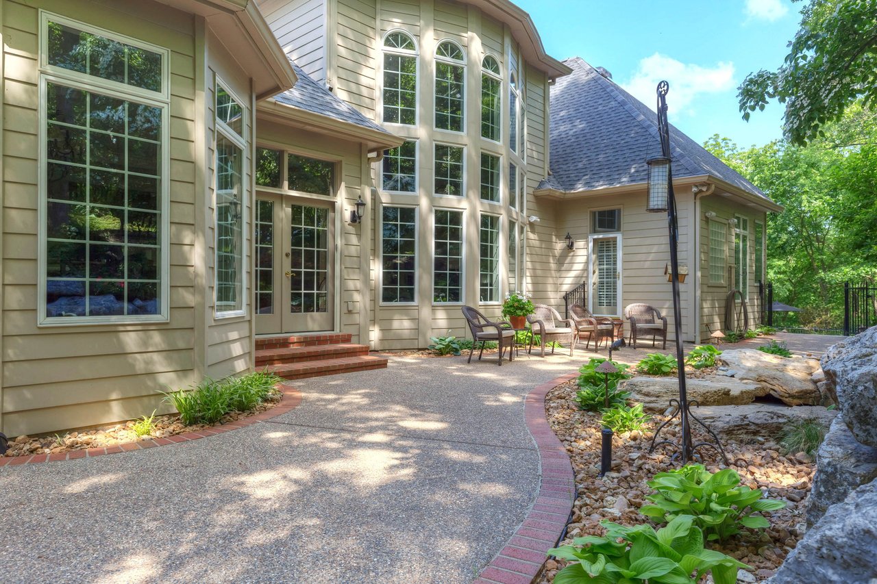 1105 Shepard Oaks Drive