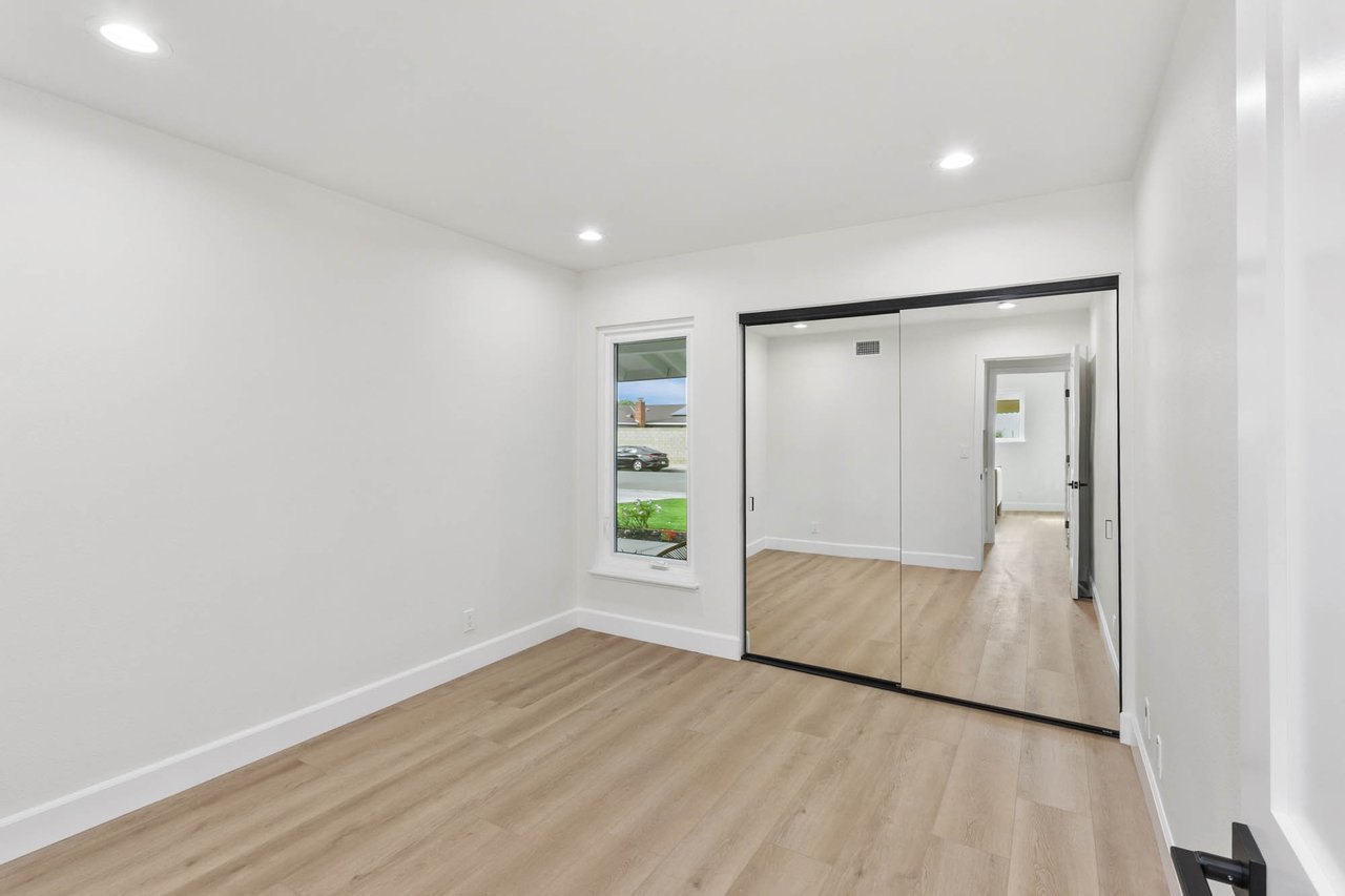 1412 E Quincy Avenue