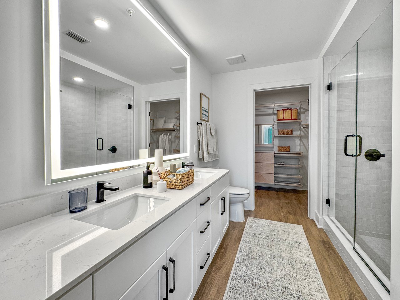 NOVEL BEACH PARK: WATERFRONT LUXURY LIVING