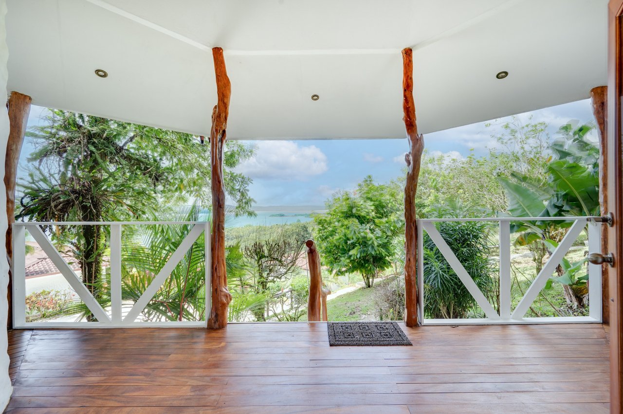 Casa Blanca | Multi-Villa Estate with Lake Views - Nuevo Arenal