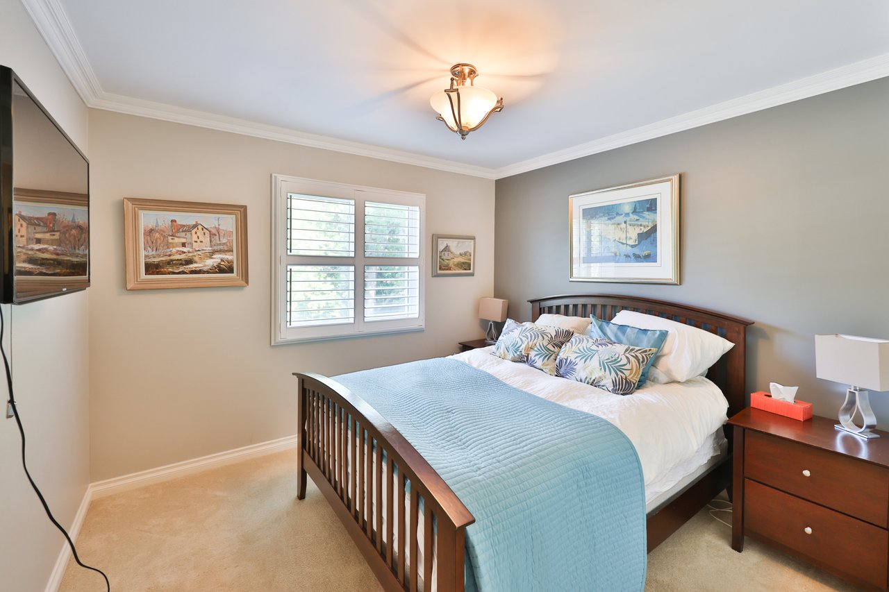 68 Tradewind Drive, Oakville