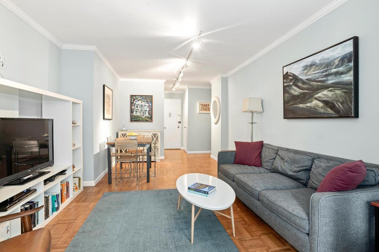 399 E 72nd St, #8D