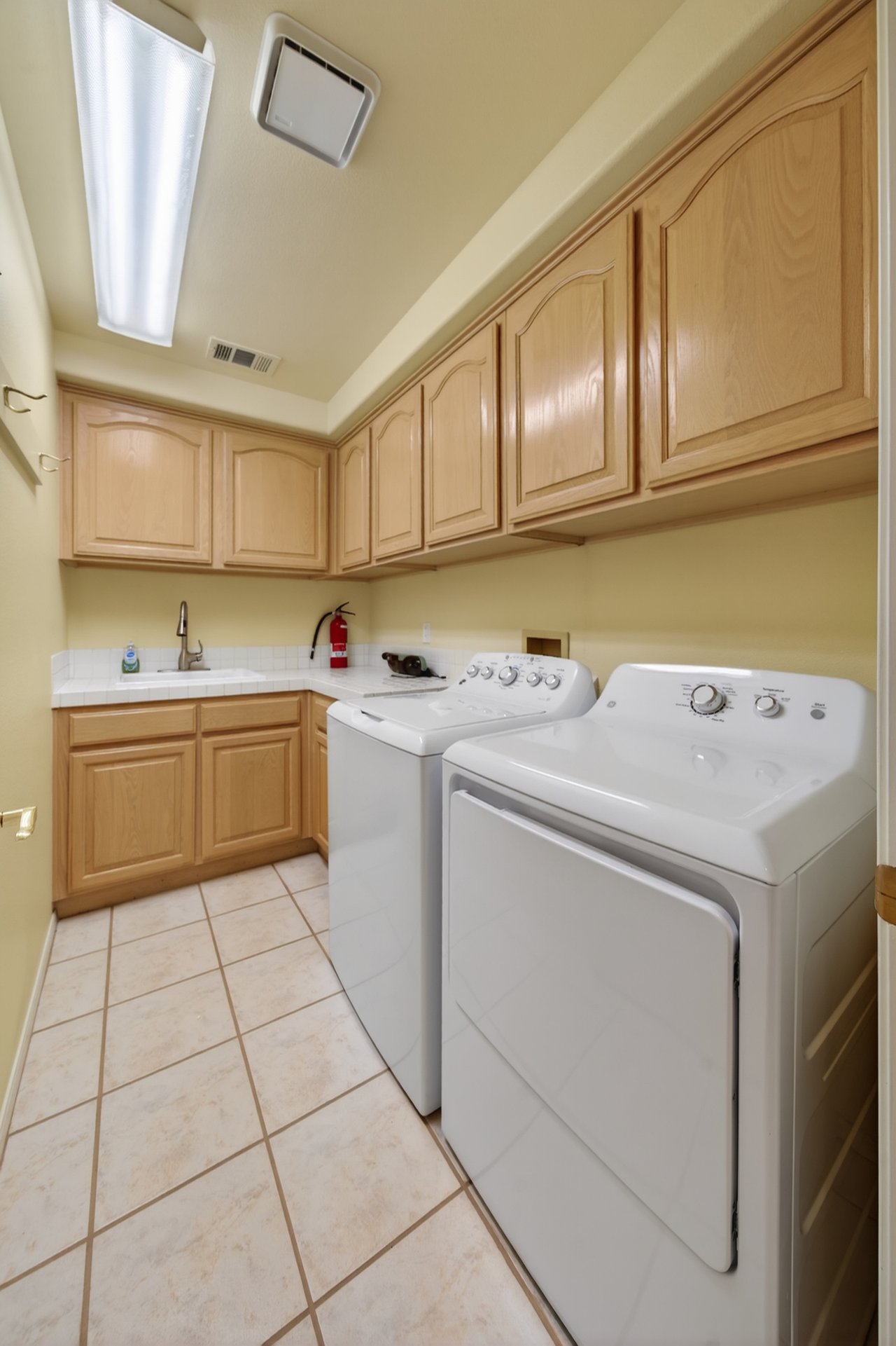 9437 Churchill Downs Dr