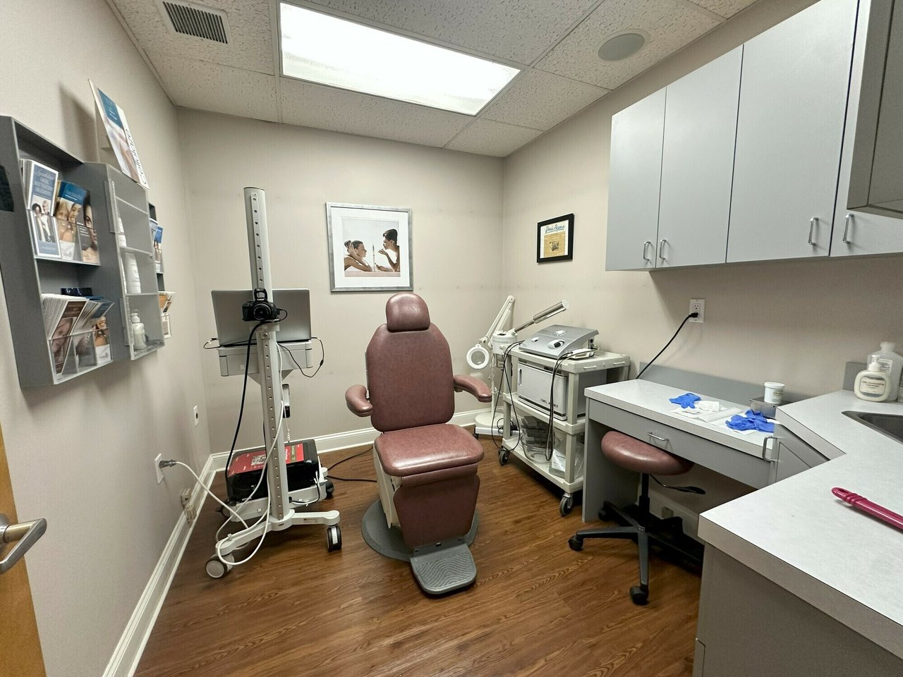 445 Main Street, Center Moriches