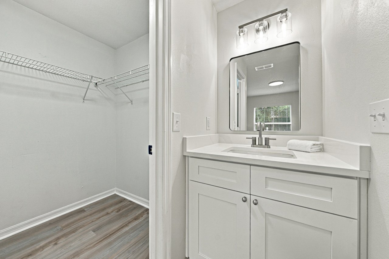 760 NW 52ND AVE
