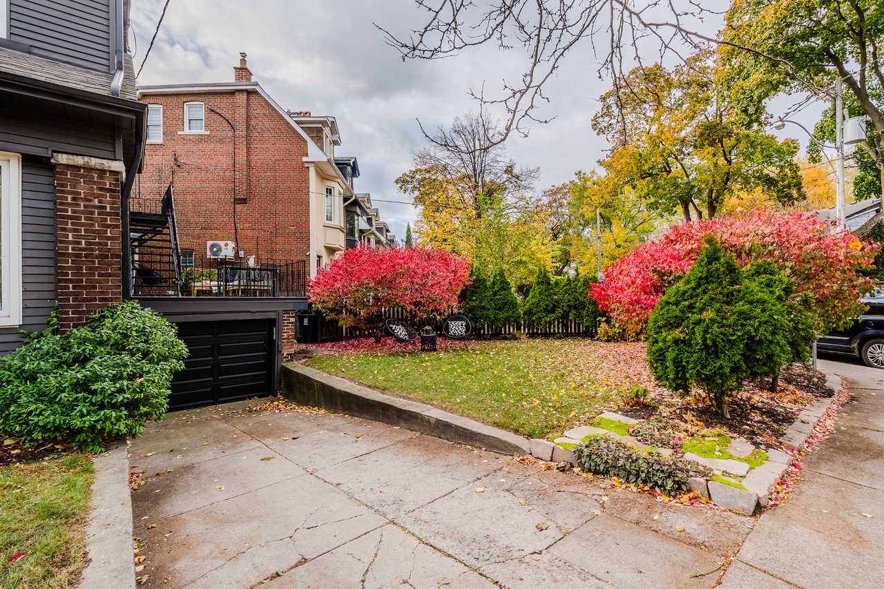 48 Lockwood Rd