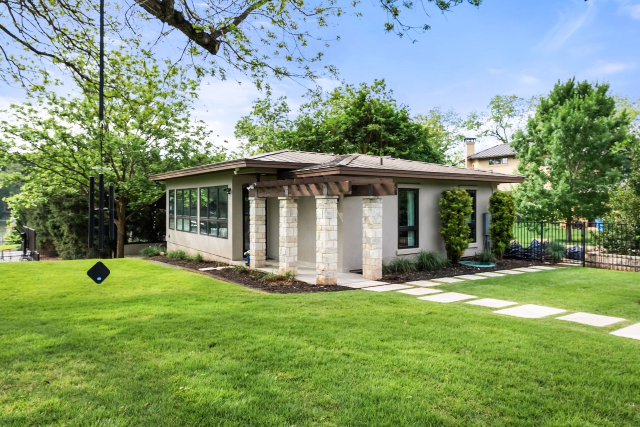 8508 Big View Drive