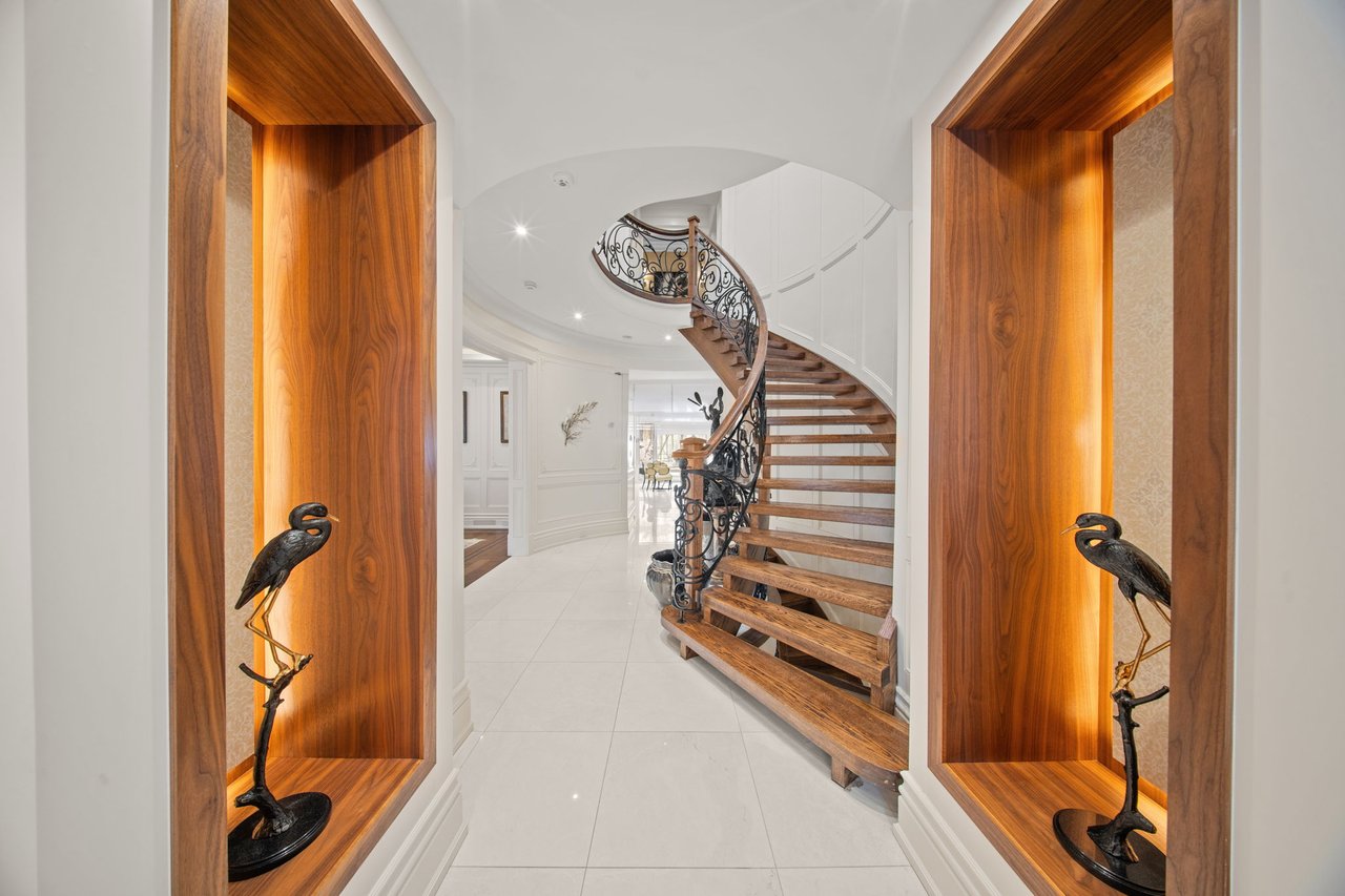 A Rare Ravine Estate