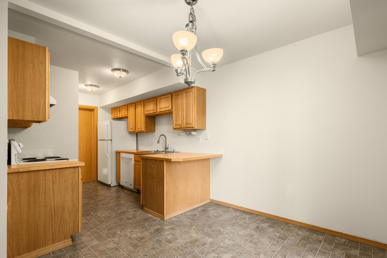 7510 193rd Avenue E Unit: 1&2