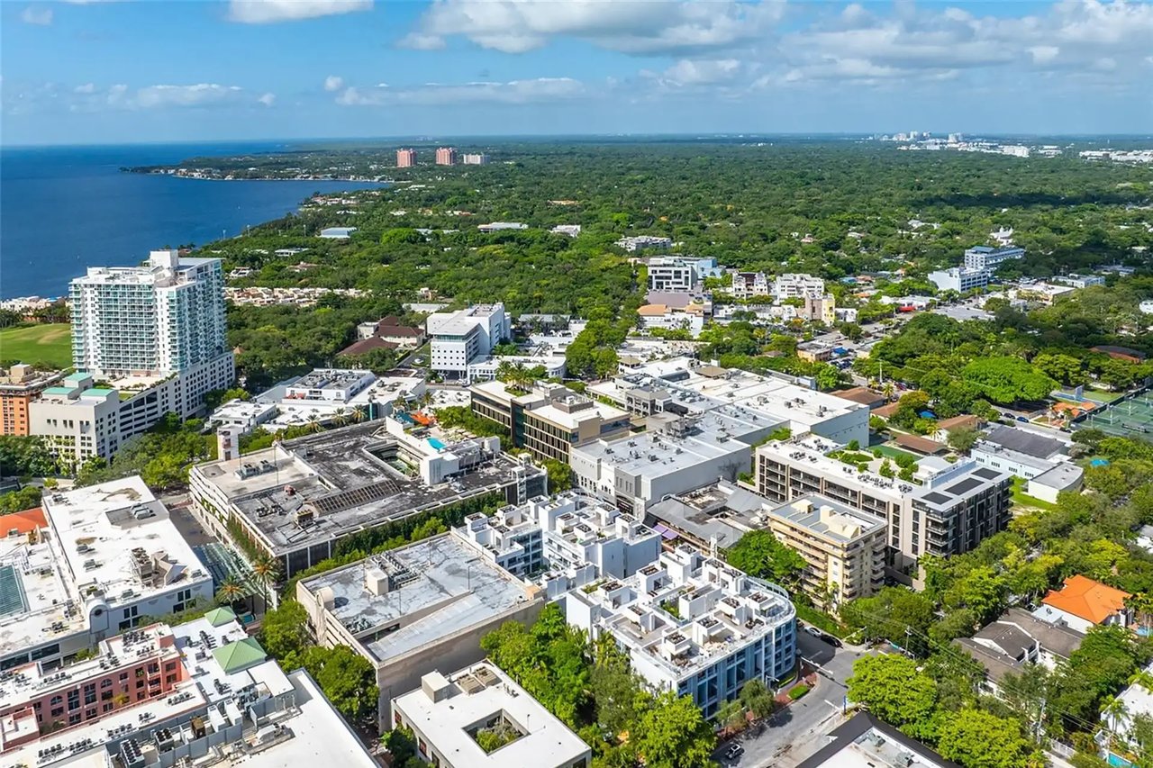 3339 Virginia Street # 301