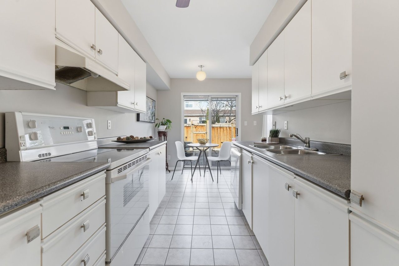 819 Village Green Blvd 27