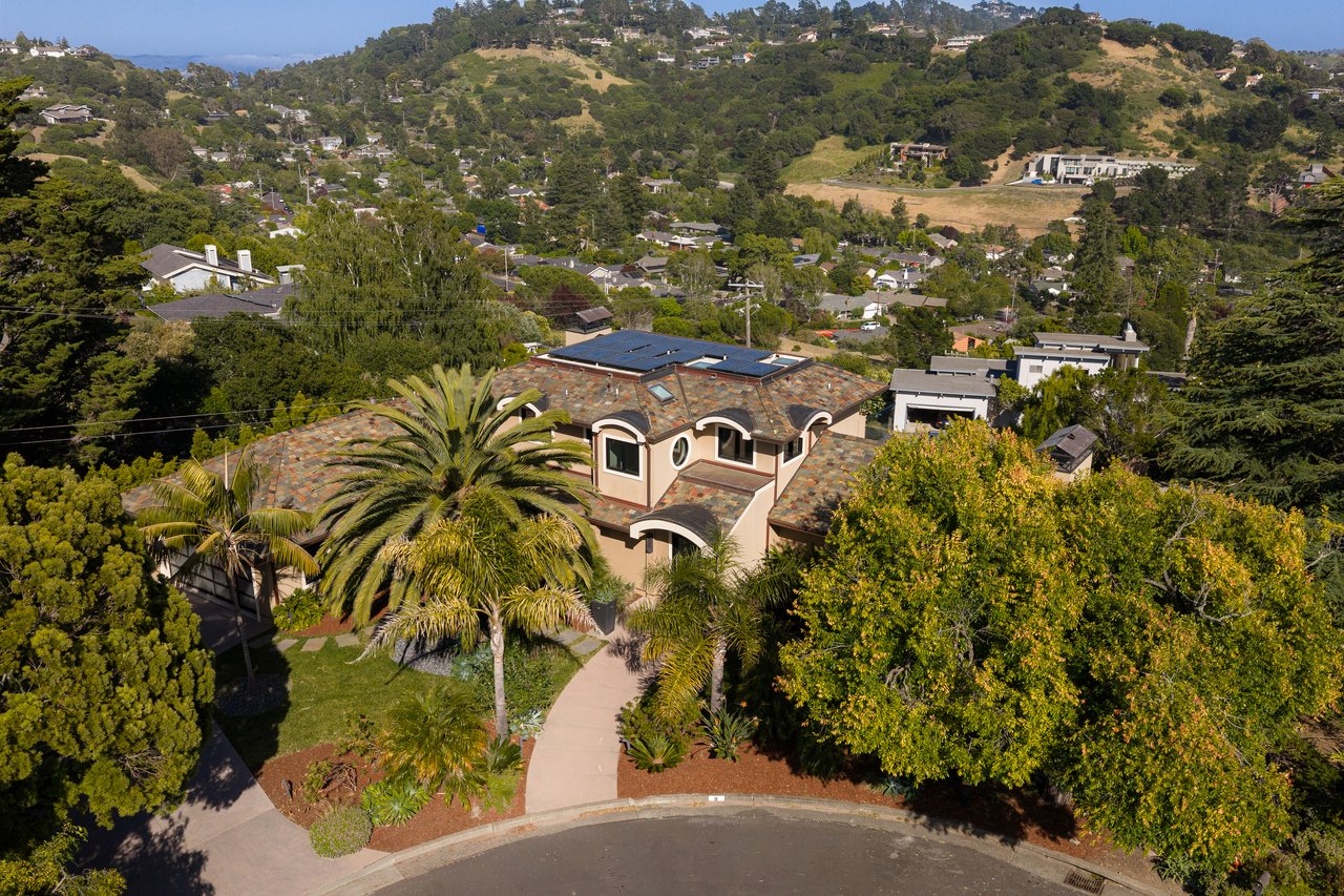 Stunning View Residence Built in 2015