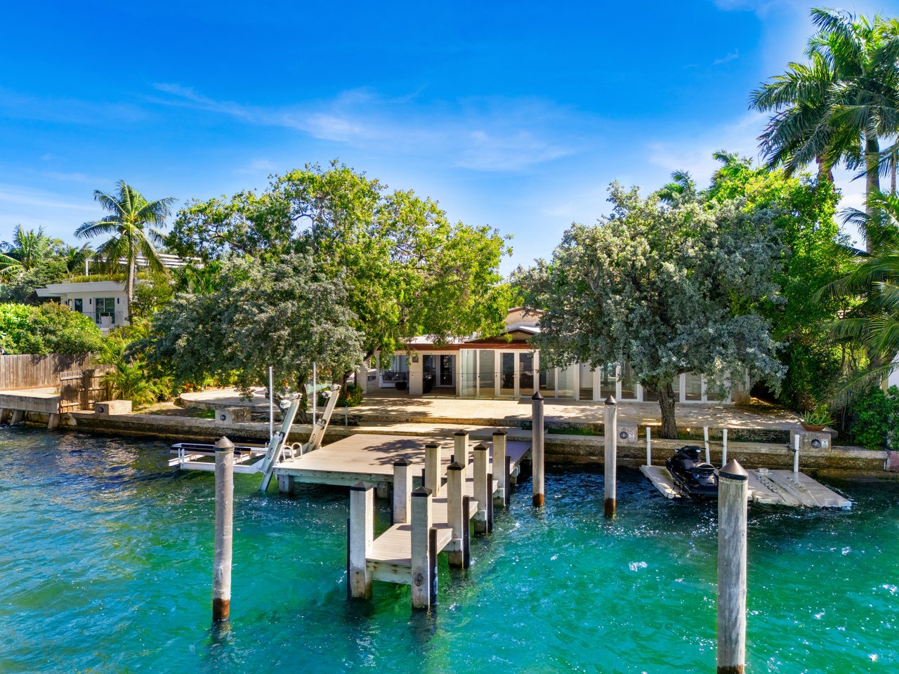 444 W Rivo Alto Drive