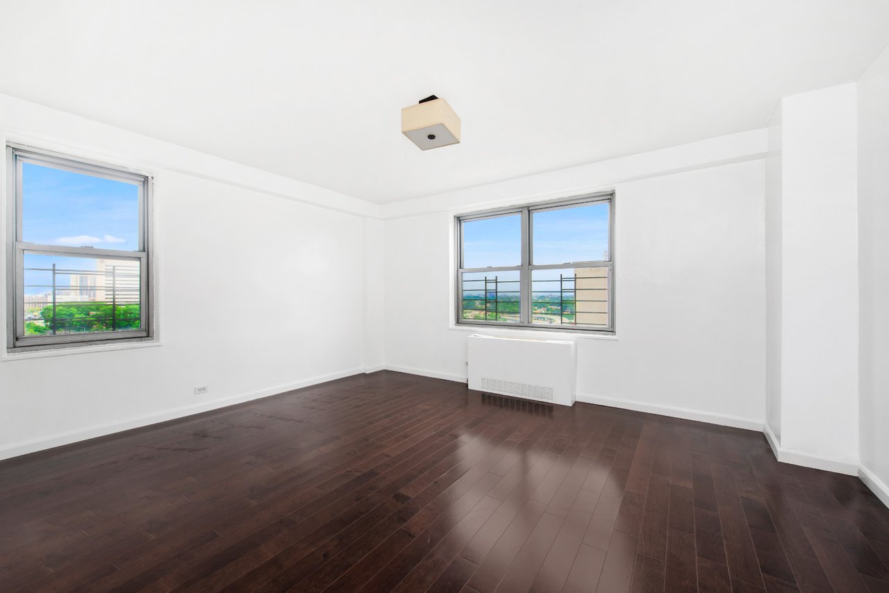 125-10 QUEENS BOULEVARD #907