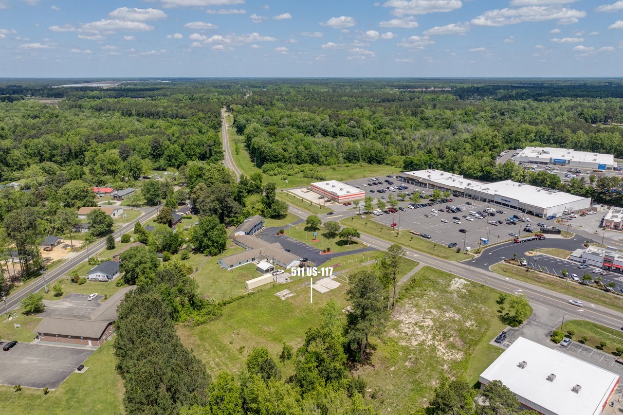 For Lease: High-Visibility 1.6+/- Acre Commercial Lot in Burgaw