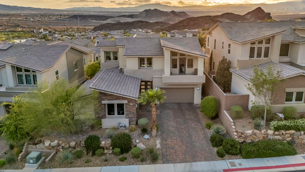  Lake Las Vegas Luxury on the Move: New Communities & a Stunning Listing in The Peaks