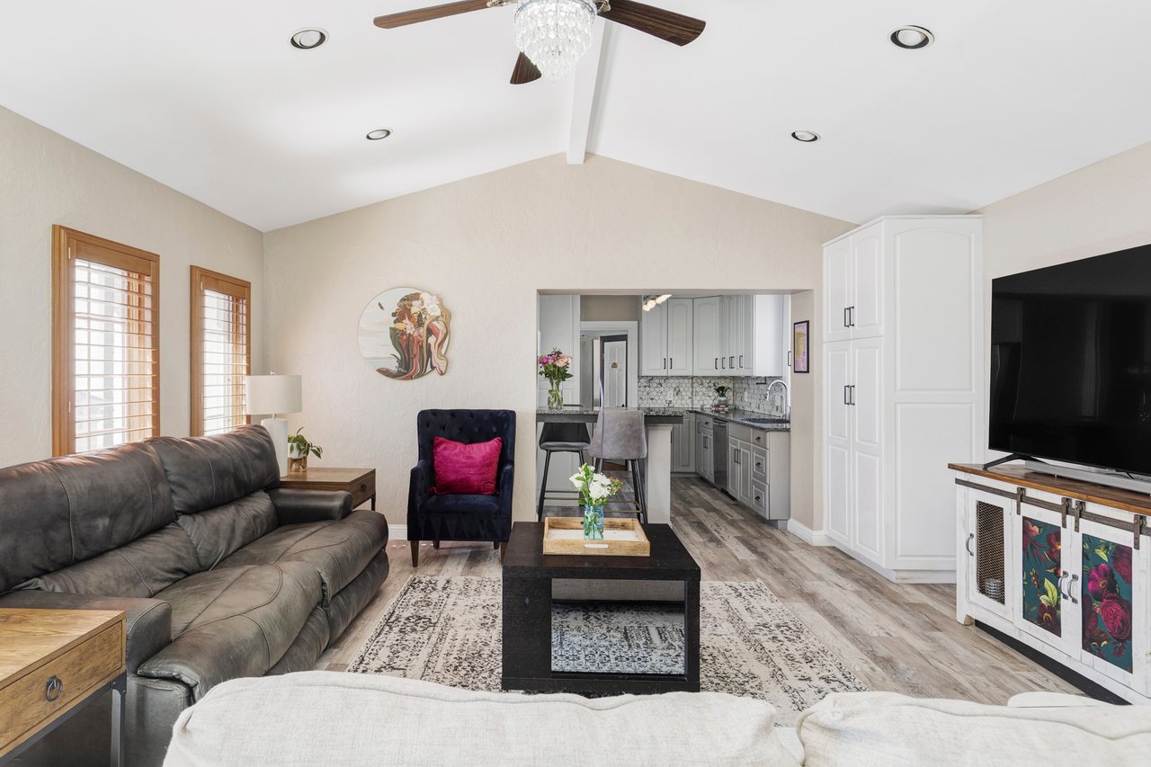 742 N Downing Street