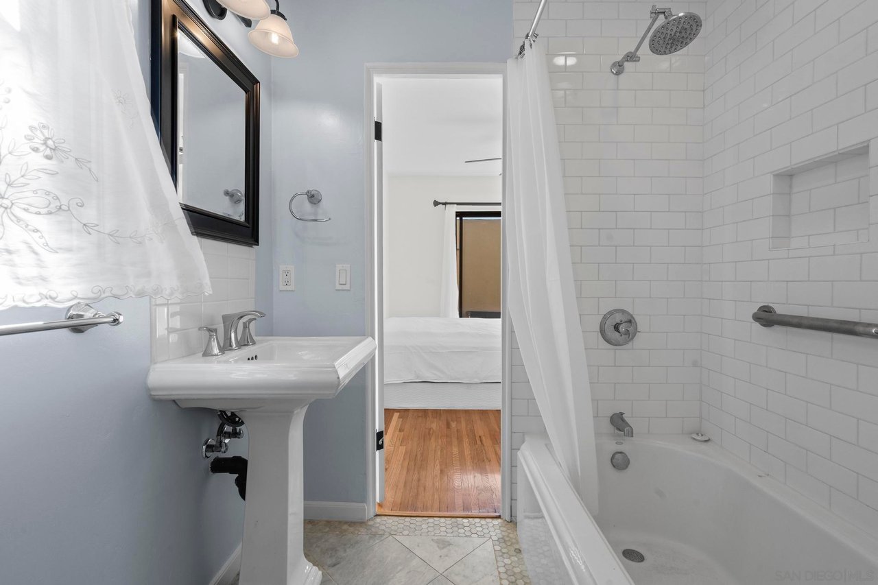 607 Arenas St, La Jolla, CA 92037