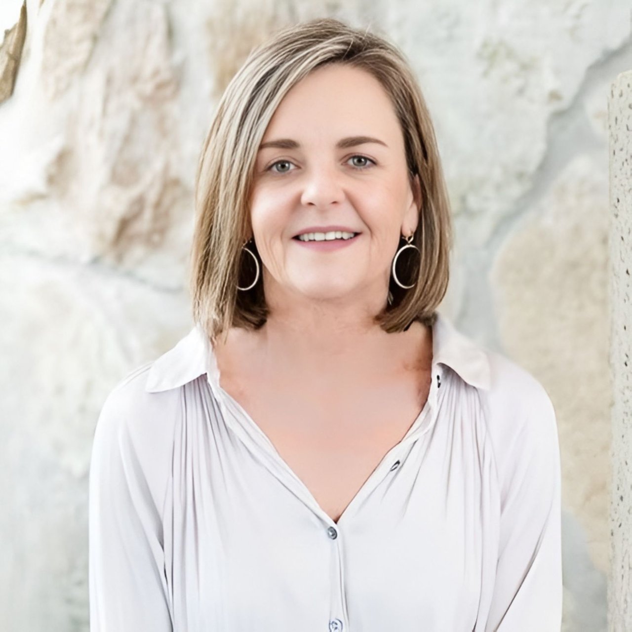 Anne Wynne-Smith Fredericksburg, TX Real Estate Agent Headshot
