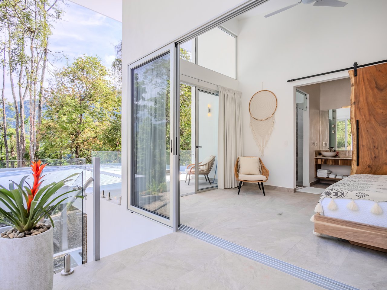 An Exclusive, Sunny Ridge-Top 4-Bed Designer House With Unforgettable Mountain & Jungle Views