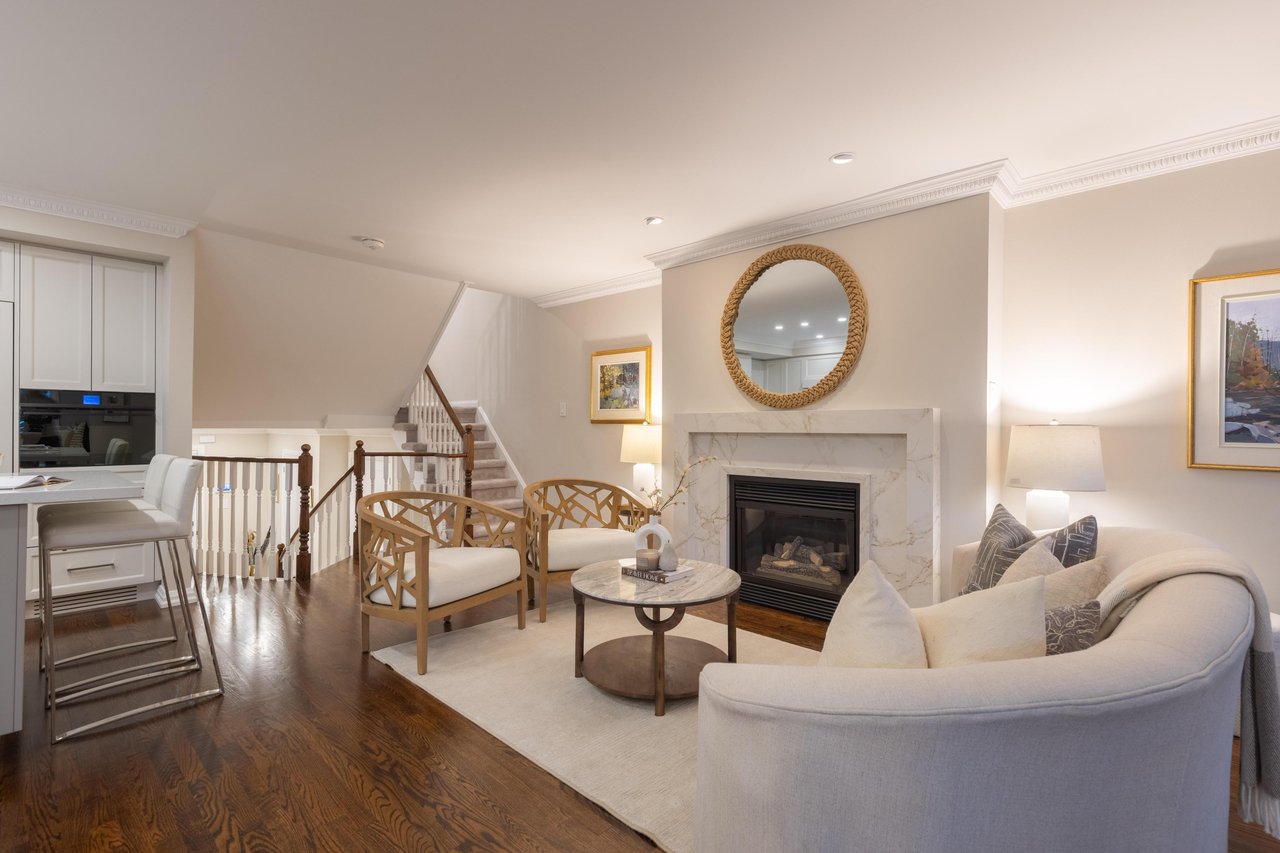1064 Queen Street W 32A