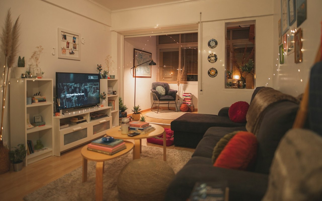 Staging for Success: 2025 Staging Trends That Help Sell a Home