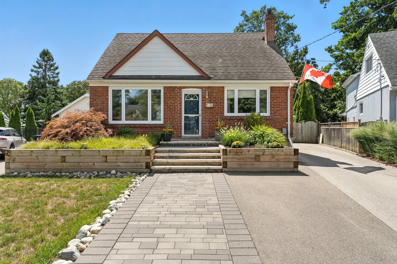 4 Fulham Dr