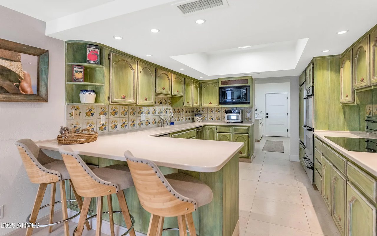 4434 E Camelback Rd Unit 137