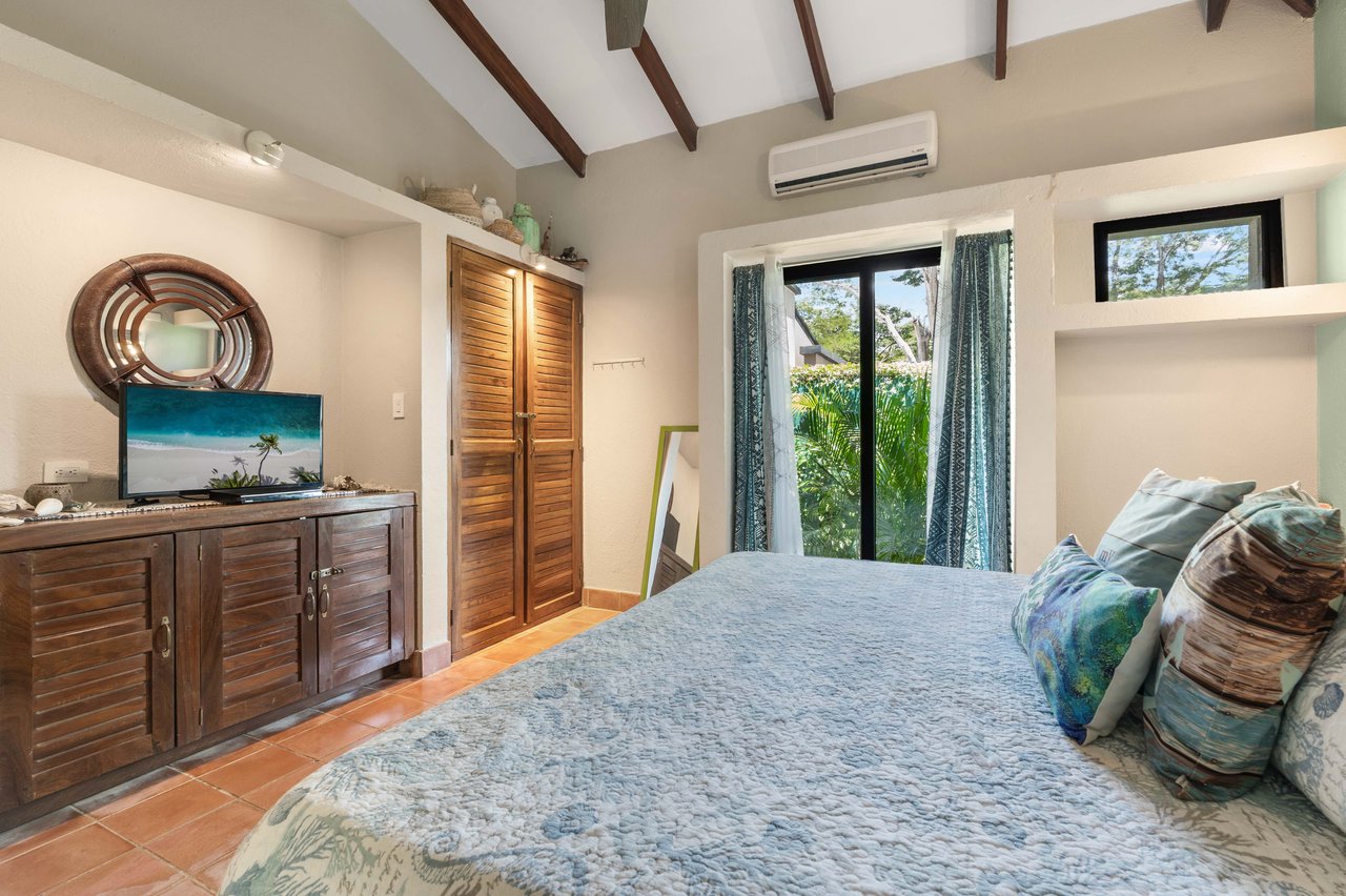 Casa El Coco | Modern Beach Retreat Steps from the Sand in Palm Beach Estates