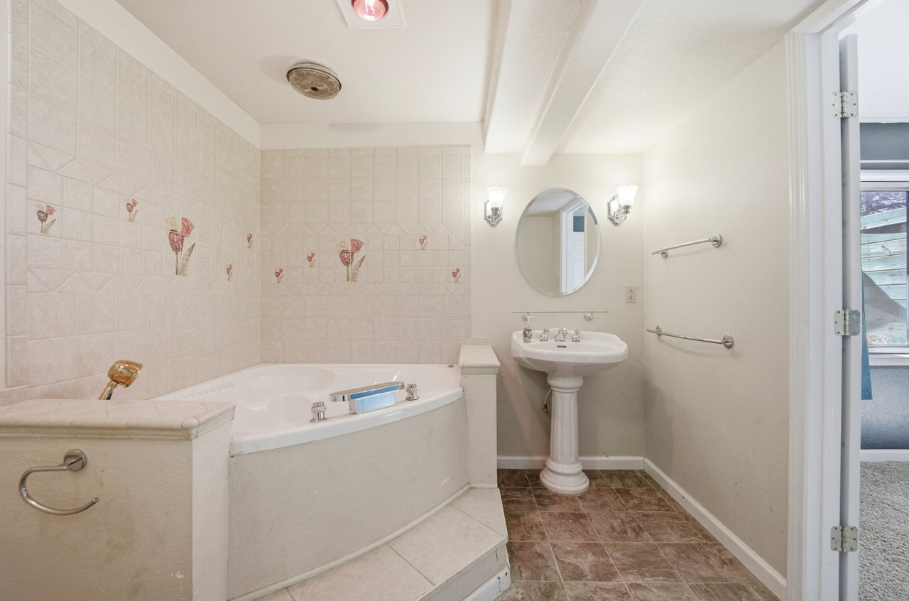 13950 Bucknell Circle