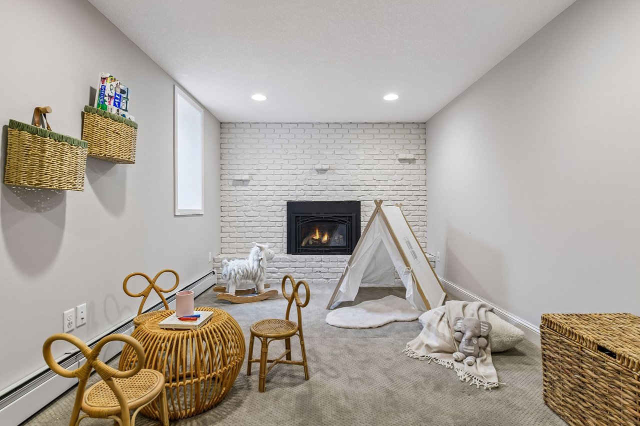 5932 Tamarac Ave, Edina