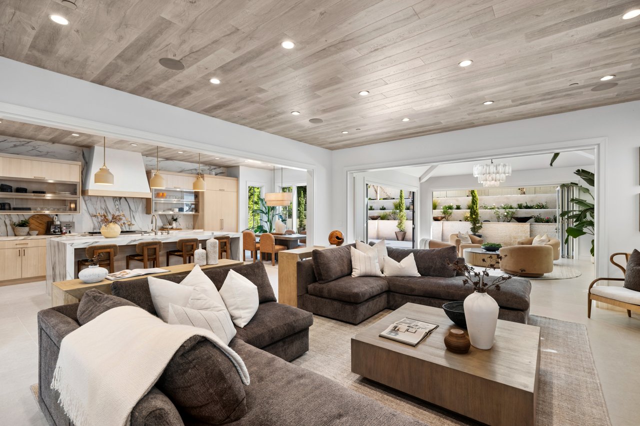 2007 Port Provence Place