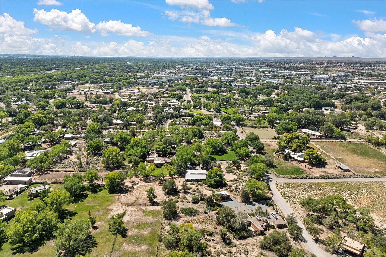 490 El Camino Campo