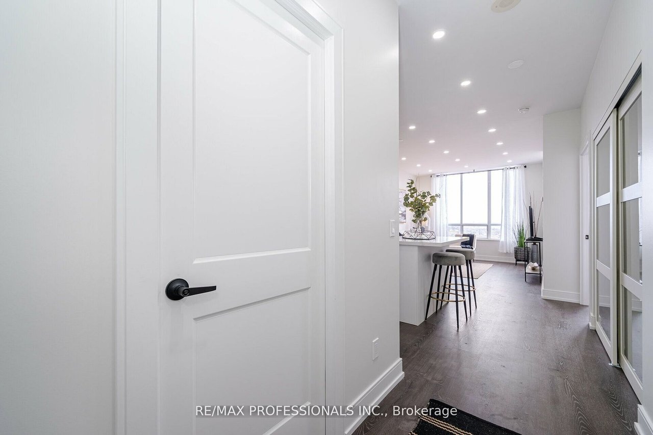 PENTHOUSE IN THE HUMBER MANSIONS