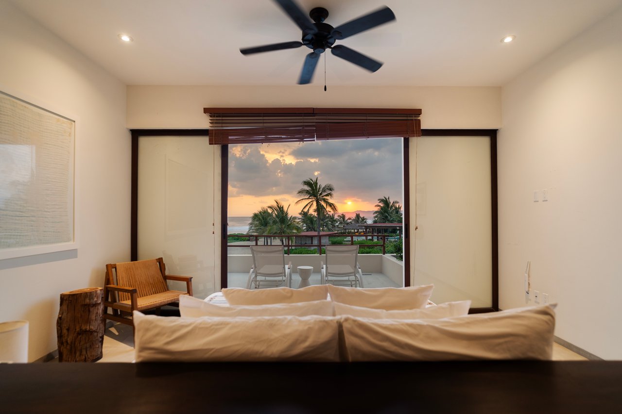 Marea Beachfront Villa G36