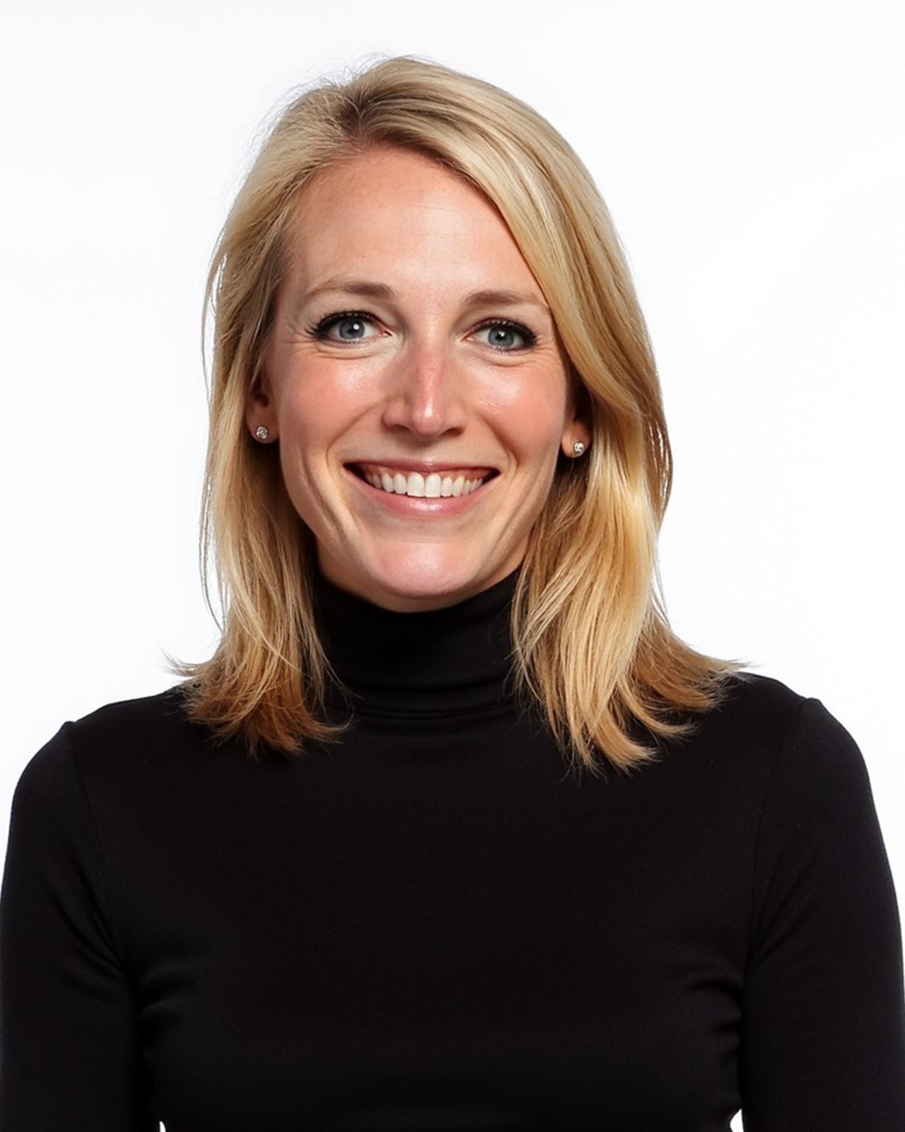 Katie Lyneis Concord, MA Real Estate Agent Headshot