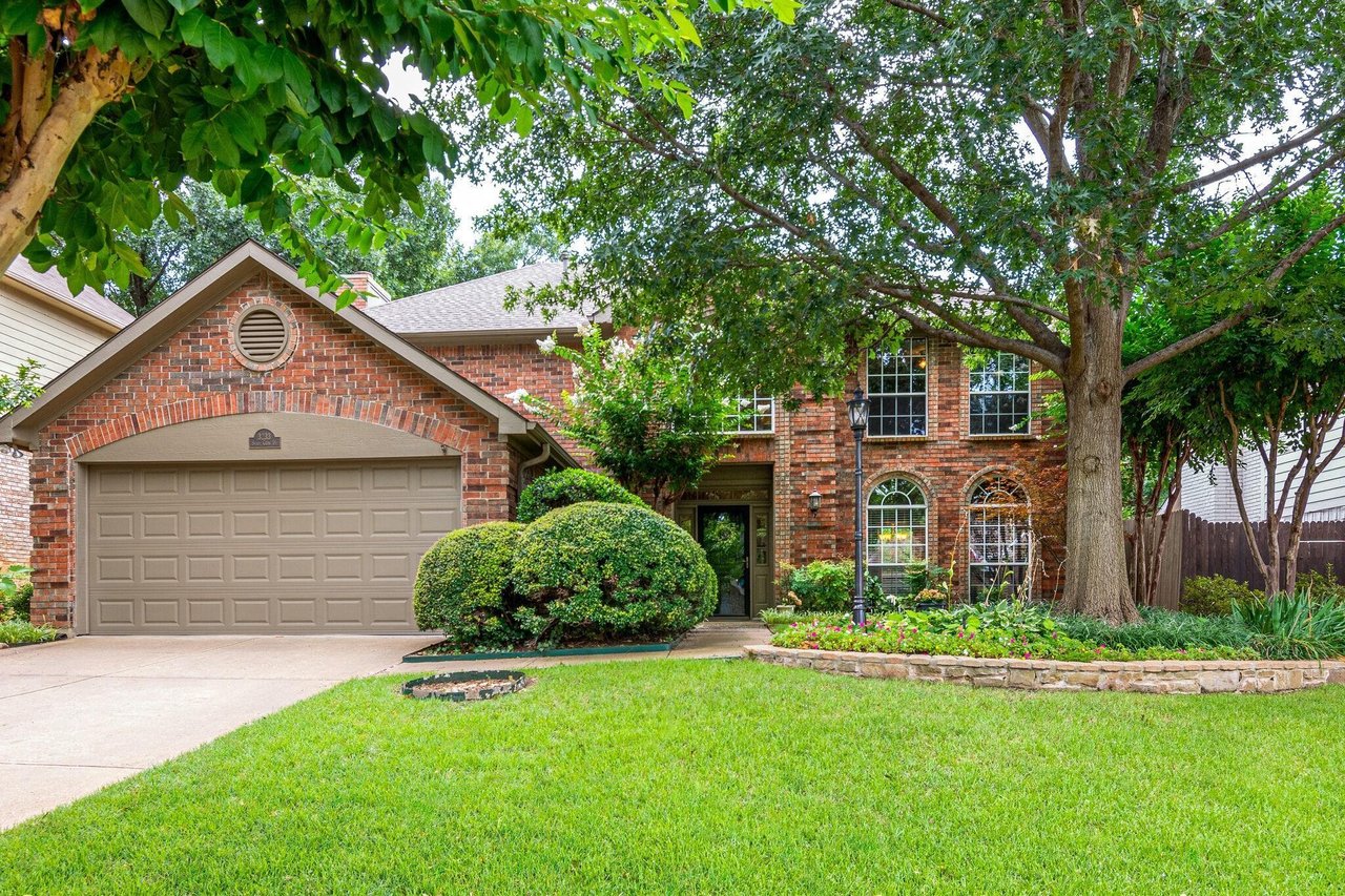 3233 Shady Glen Dr