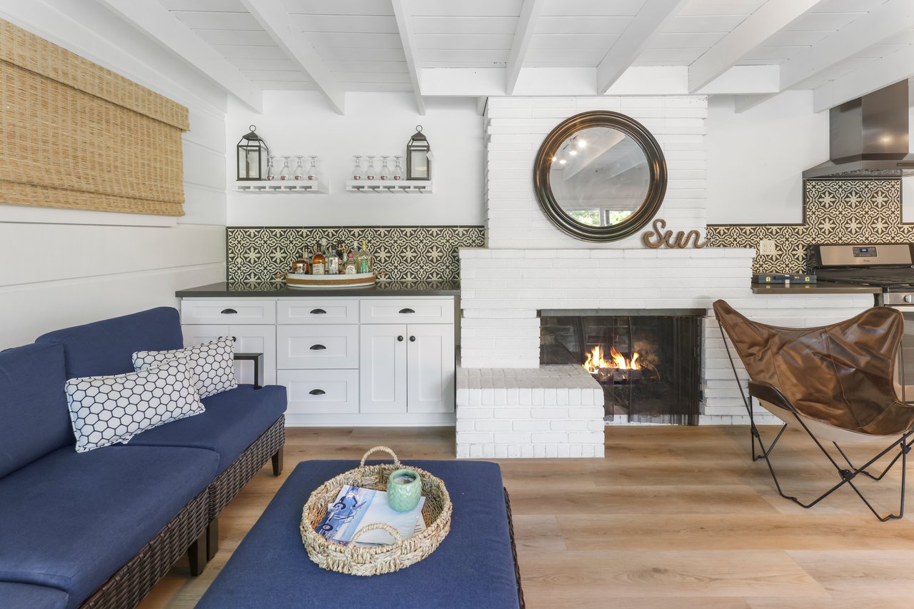 2494 Glen Canyon Road