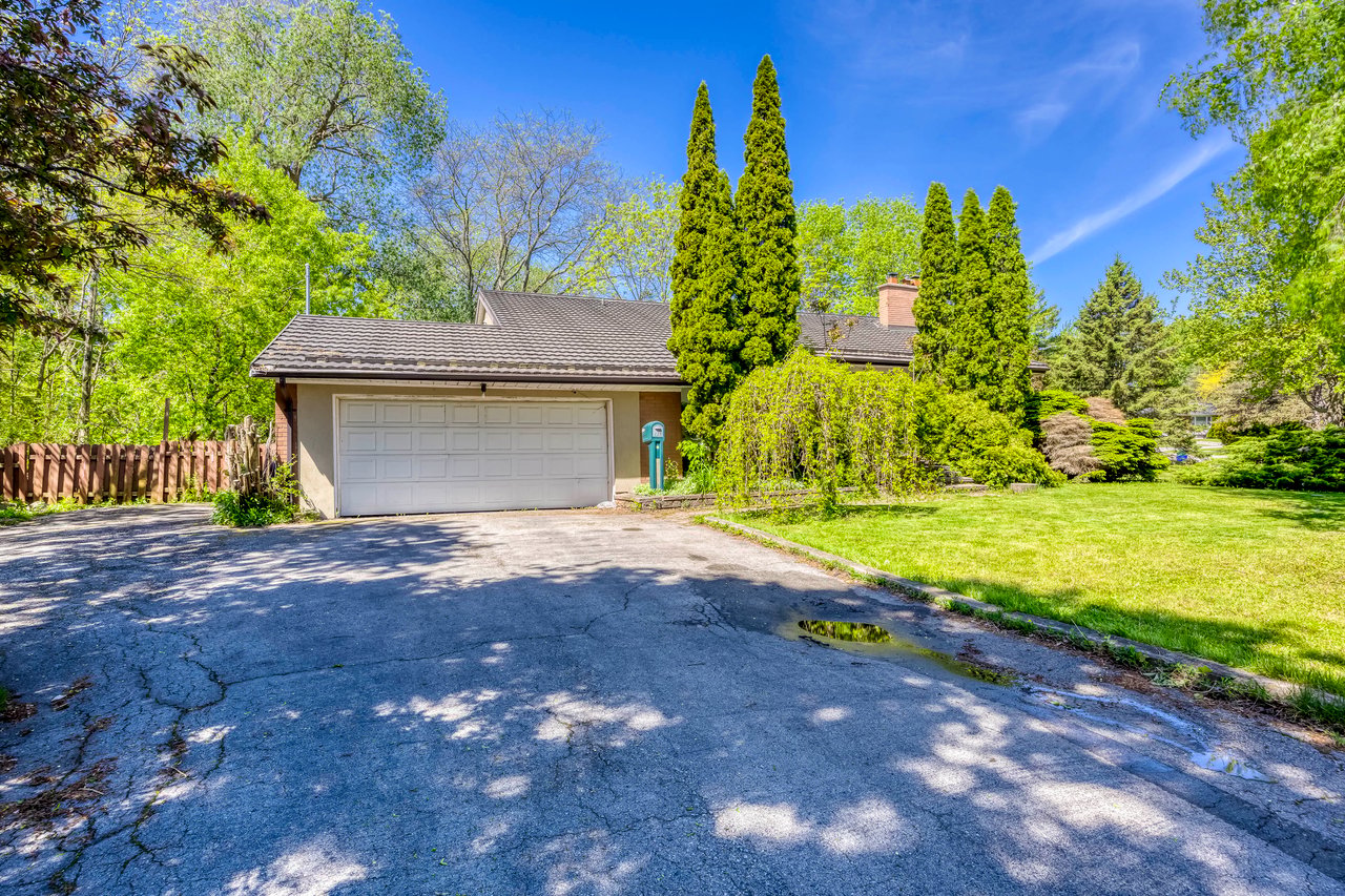 220 Woodhaven Park Dr, Oakville