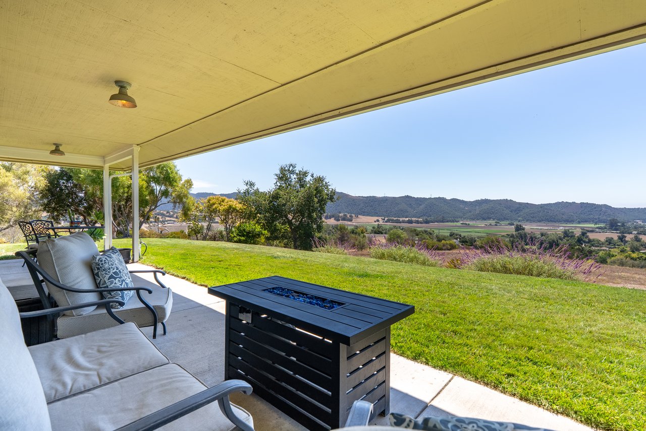 Soak in the View - Dive into Luxury